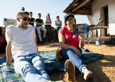 Participantes en la actividad "El Camino y el Cosmos: un viaje a través de historia, astronomía y espiritualidad". Crédito: Nomad Studio