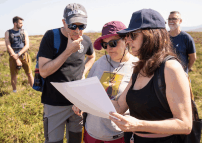 Participantes en la actividad Paisaje, túmulos y Sol: ciencia en la Sierra de Carondio - Nomad Studio