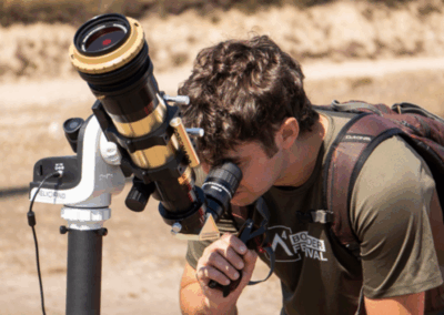 Observación solar en la actividad Paisaje, túmulos y Sol: ciencia en la Sierra de Carondio - Nomad Studio